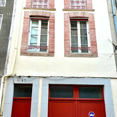 펜션 La Vie En Rouge - Parking Gratuit *